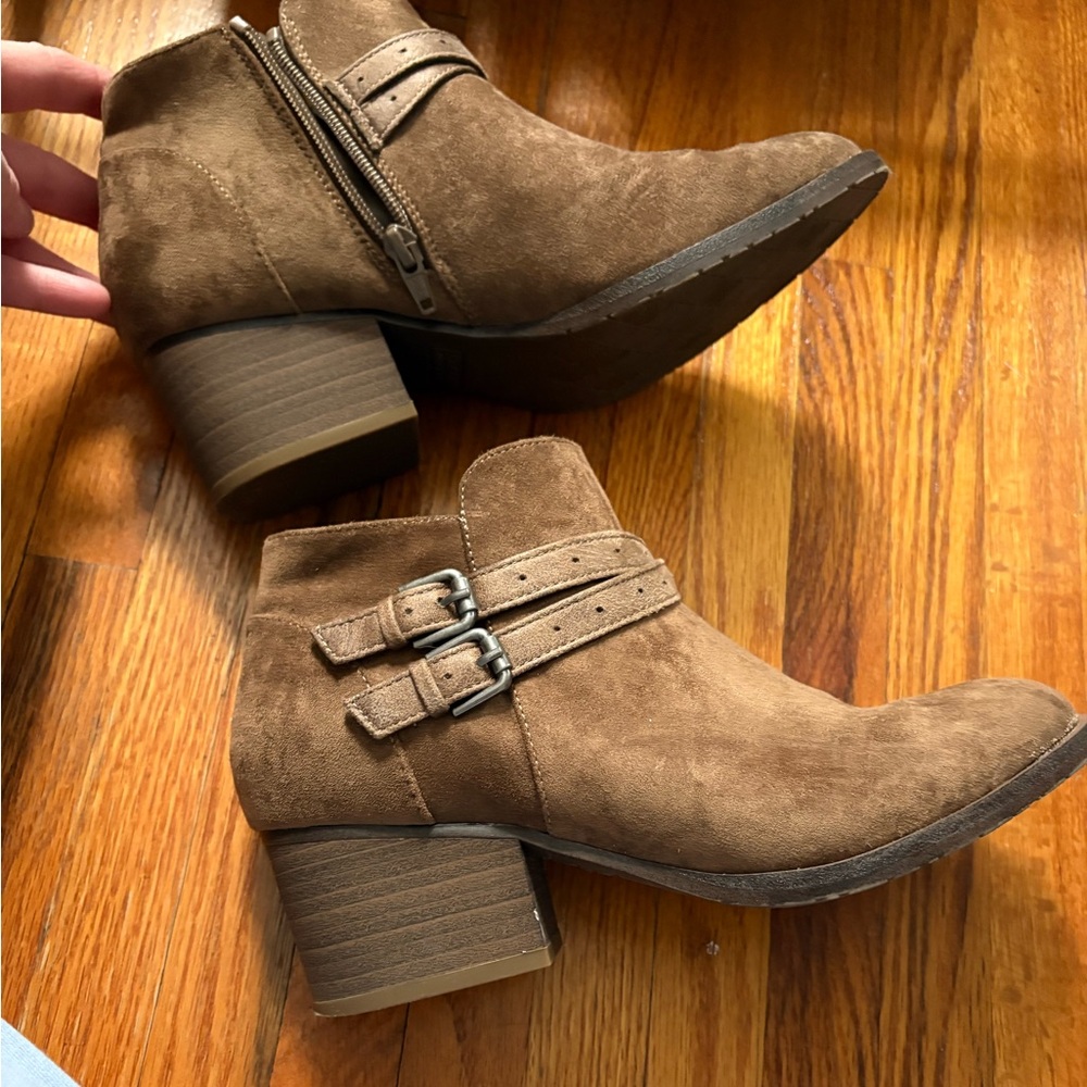 Sonoma Tan Suede Ankle Booties